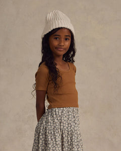 RIBBED SCOOP TEE | BRASS - RYLEE+CRU