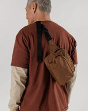 Load image into Gallery viewer, FANNY PACK | BROWN - BAGGU
