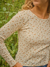 Load image into Gallery viewer, LONG SLEEVE RIBSY TEE | HARVEST GOLD FLORAL - MOLLUSK SURF
