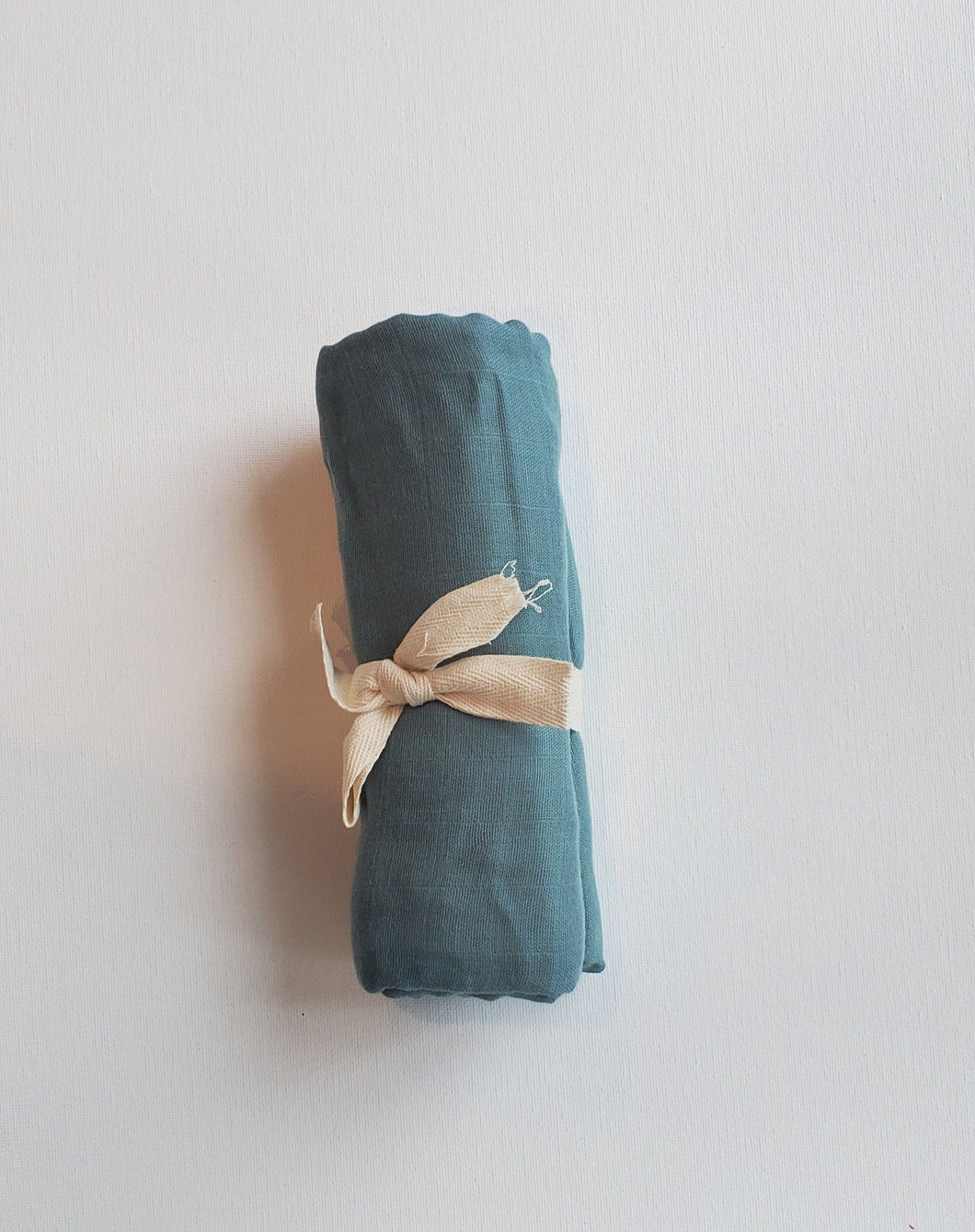 100% ORGANIC COTTON MUSLIN SWADDLE | OCEAN - ELLIE + LAYNE