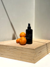 Load image into Gallery viewer, Room + Linen Spray 200 ml -DUSK
