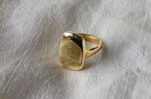 Load image into Gallery viewer, INGOT RING | BRASS - DEA DIA
