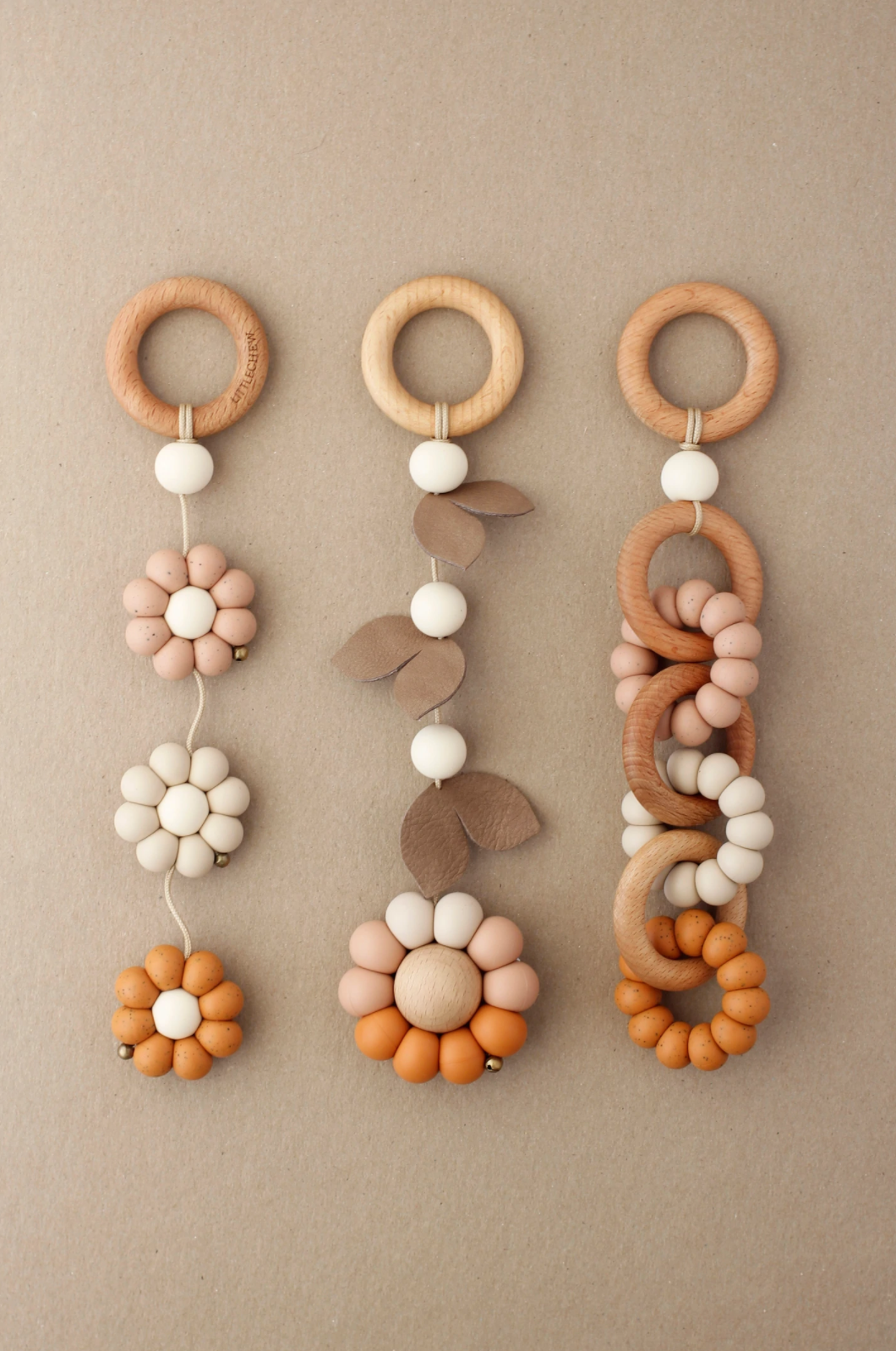 PLAY GYM TOYS | CORAL DAISY - LITTLE CHEW