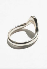 Load image into Gallery viewer, HIGH TIDE RING | SILVER - MONEH BRISEL JEWLRY

