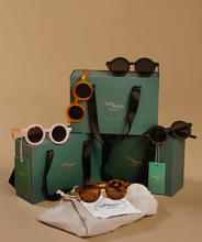 Load image into Gallery viewer, RECYCLED PLASTIC SUNNIES | SIGNATURE ROUND - AMBER
