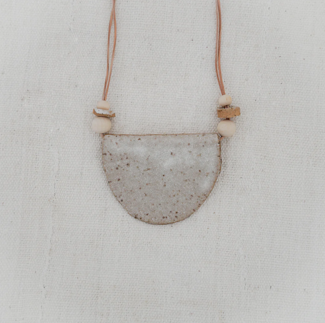 SHIFT NECKLACE - DENAI